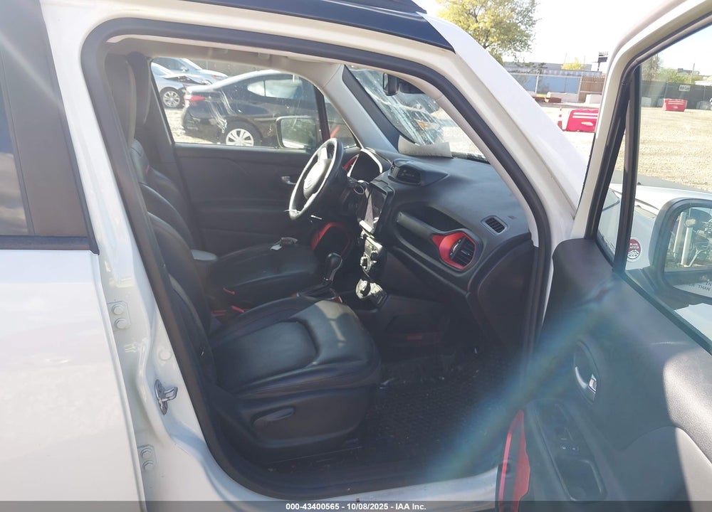 2018 JEEP RENEGADE TRAILHAWK 4X4 VIN: ZACCJBCB7JPG82082