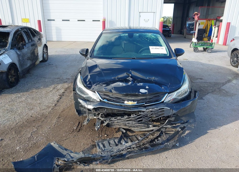 2017 CHEVROLET CRUZE LT AUTO VIN: 1G1BE5SM2H7243845