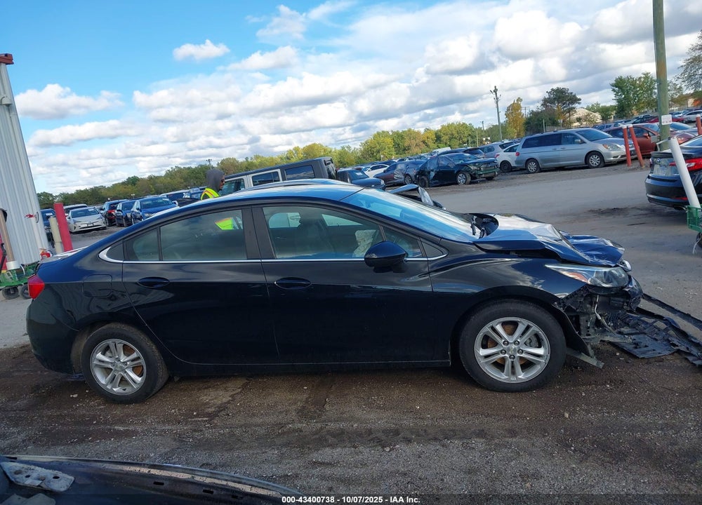 2017 CHEVROLET CRUZE LT AUTO VIN: 1G1BE5SM2H7243845