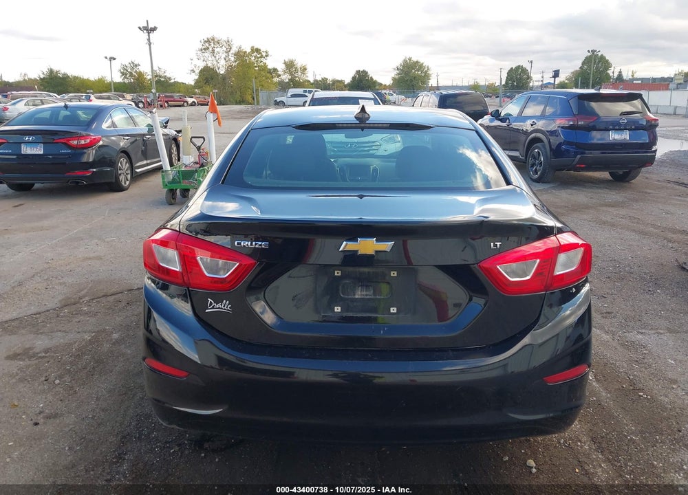 2017 CHEVROLET CRUZE LT AUTO VIN: 1G1BE5SM2H7243845