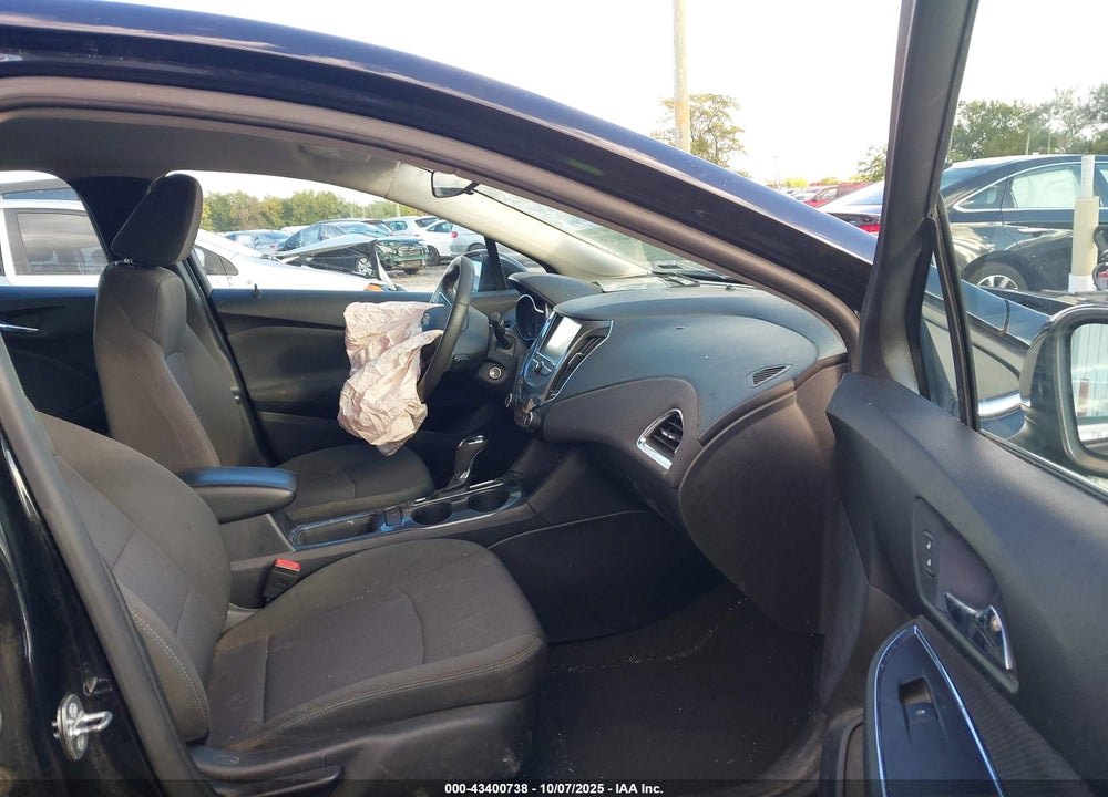 2017 CHEVROLET CRUZE LT AUTO VIN: 1G1BE5SM2H7243845
