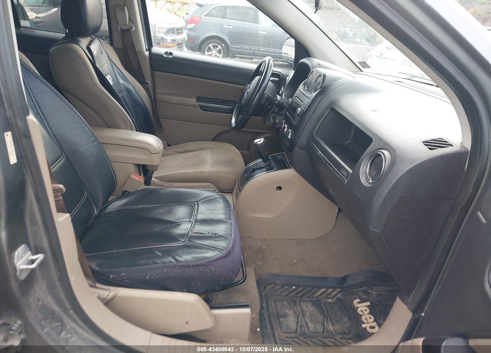 2012 JEEP COMPASS VIN: 1C4NJDEB4CD511695