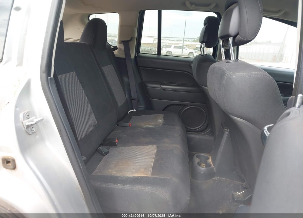 2011 JEEP COMPASS VIN: 1J4NF1FB1BD281198