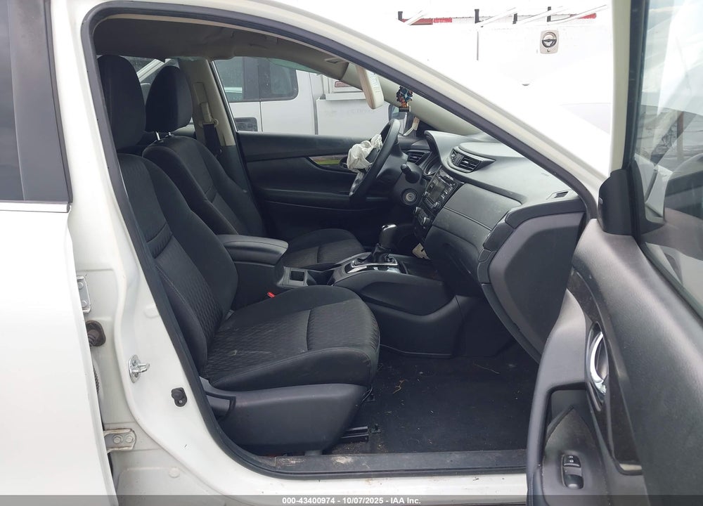 2017 NISSAN ROGUE S VIN: KNMAT2MT9HP574093