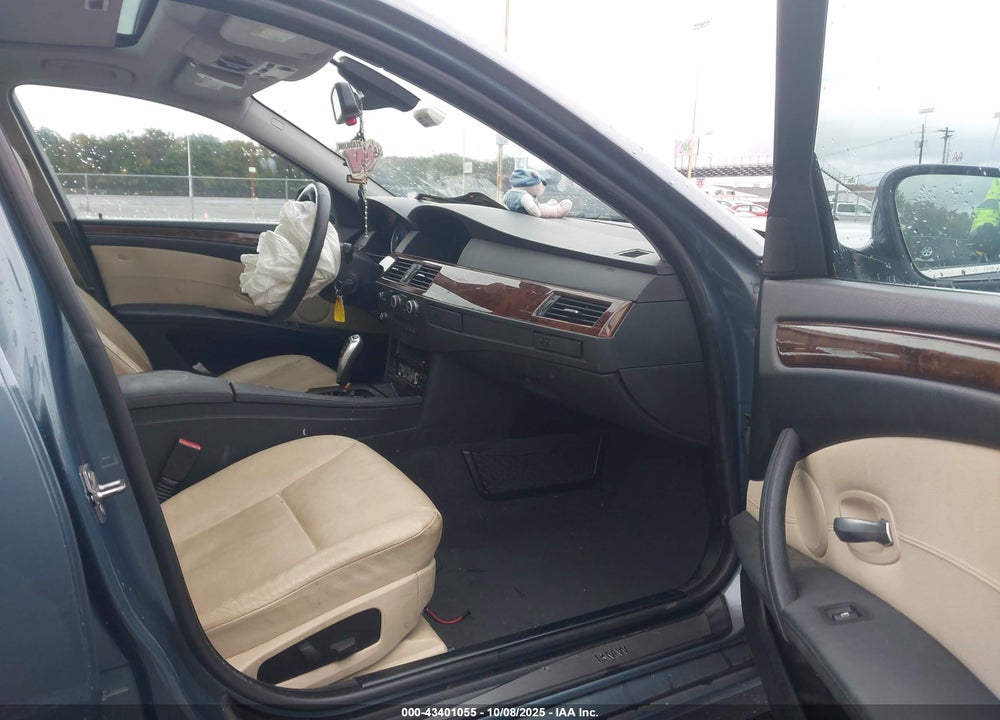 2010 BMW 5 SERIES VIN: WBANV1C50AC445405