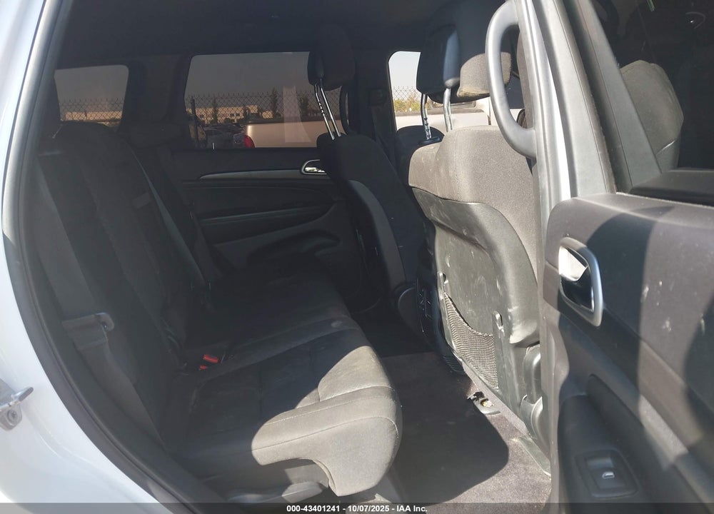 2018 JEEP GRAND CHEROKEE LAREDO 4X2 VIN: 1C4RJEAGXJC382826