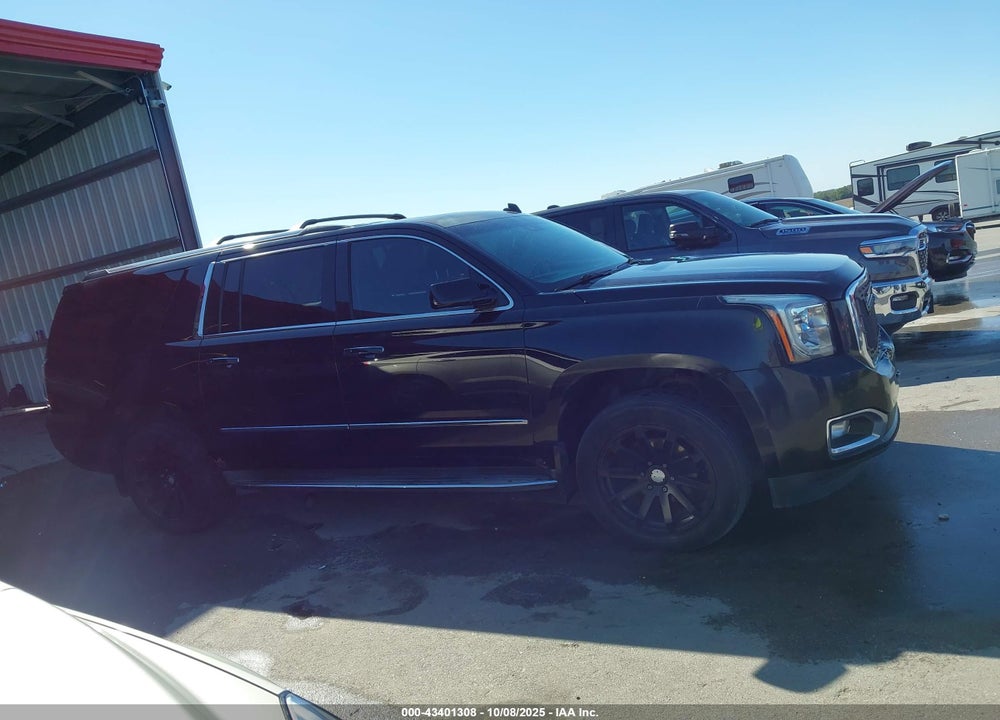 2015 GMC YUKON XL 1500 DENALI VIN: 1GKS2JKJ5FR135918