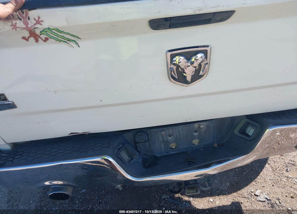 2016 RAM 1500 LAIE VIN: 1C6RR7NMXGS393108