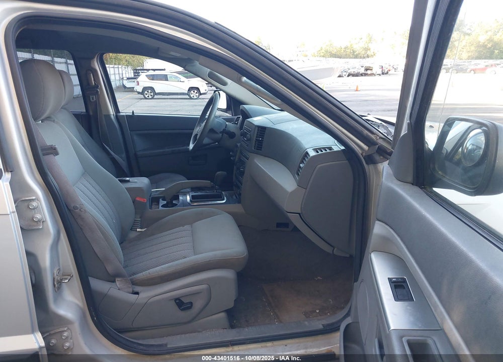 2005 JEEP GRAND CHEROKEE LAREDO VIN: 1J4GR48K35C713542