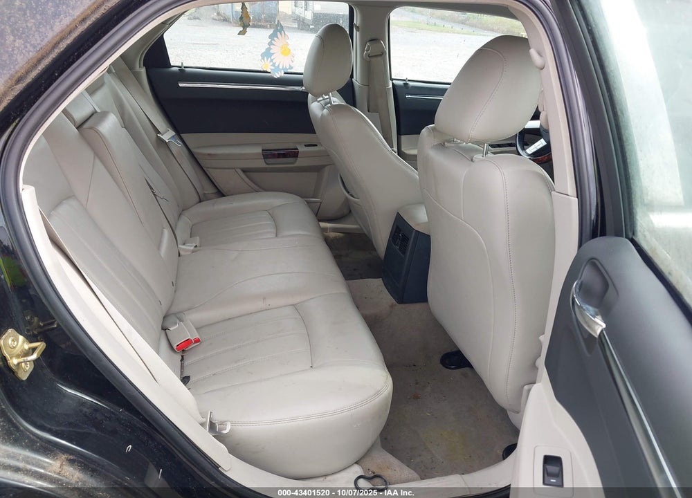 2006 CHRYSLER 300C VIN: 2C3KK63H46H263690