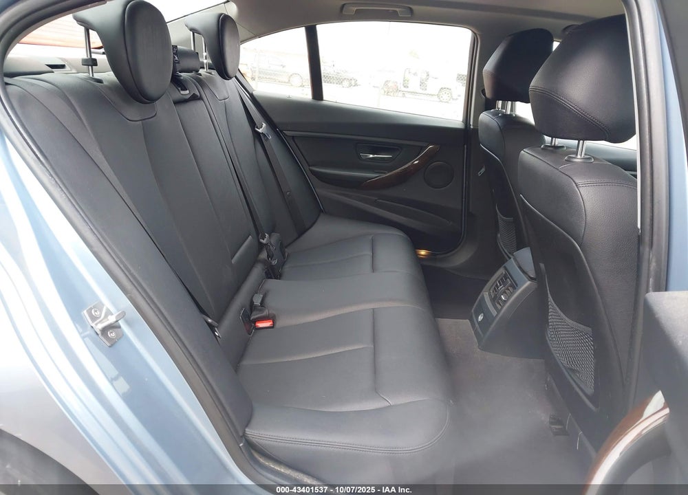 2014 BMW 3 SERIES VIN: WBA3C1C54EK111855