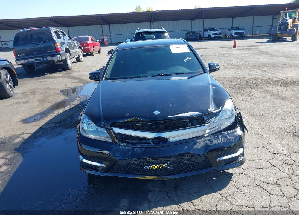 2013 MERCEDES-BENZ C 250 LUXURY/SPORT VIN: WDDGF4HB4DR265408