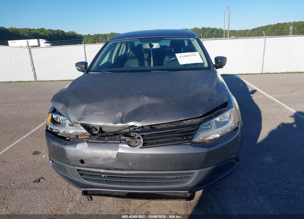 2011 VOLKSWAGEN JETTA 2.5L SE VIN: 3VWDX7AJ7BM011894