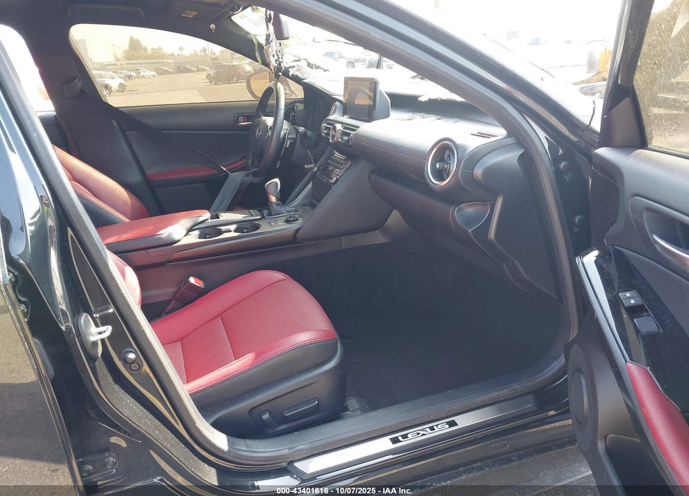 2021 LEXUS IS 300 VIN: JTHAA1D27M5113700