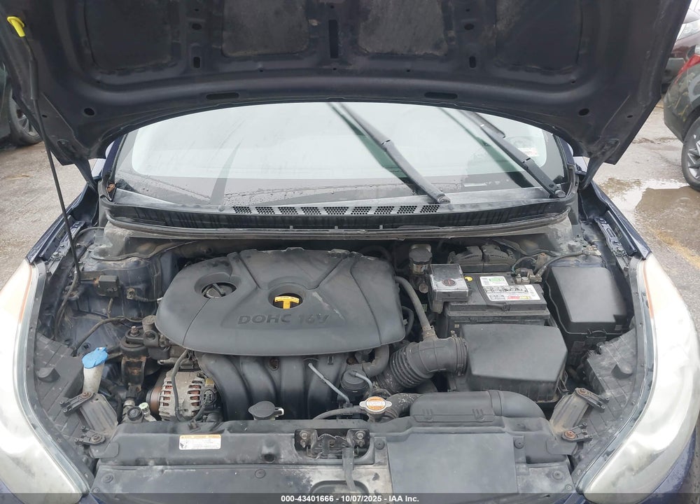 2012 HYUNDAI ELANTRA VIN: 5NPDH4AE8CH144883