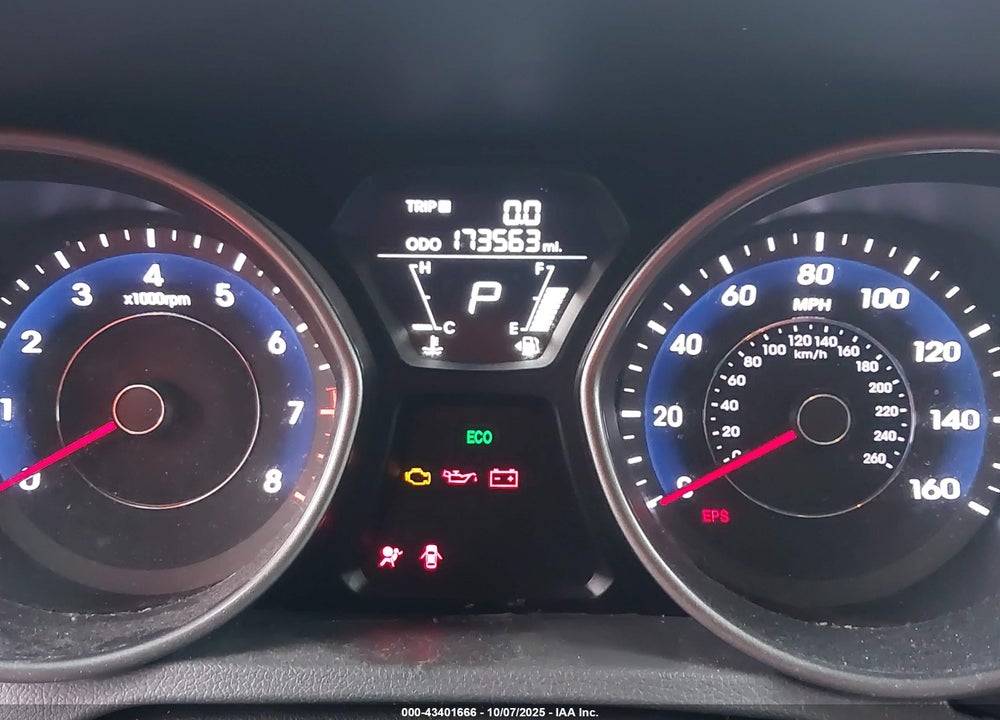 2012 HYUNDAI ELANTRA VIN: 5NPDH4AE8CH144883