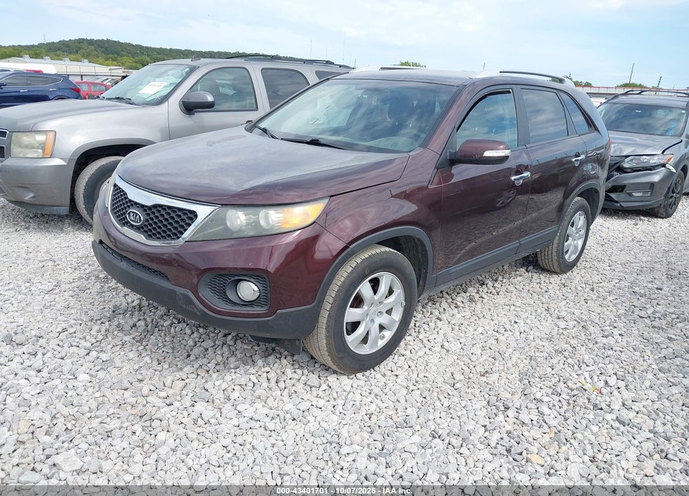 2011 KIA SORENTO VIN: 5XYKT4A17BG060160