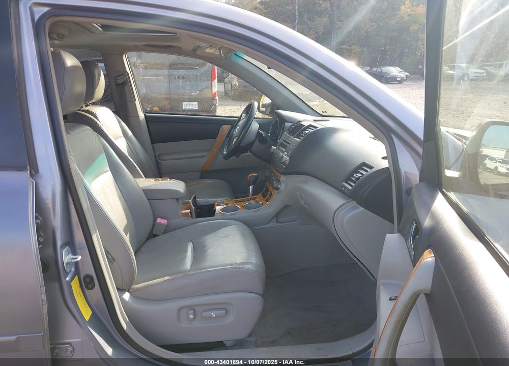 2008 TOYOTA HIGHLANDER HYBRID VIN: JTEEW44A982005479