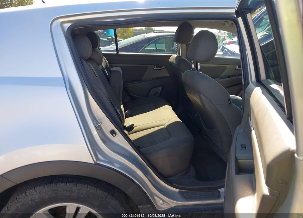 2011 KIA SPORTAGE VIN: KNDPBCA26B7060420