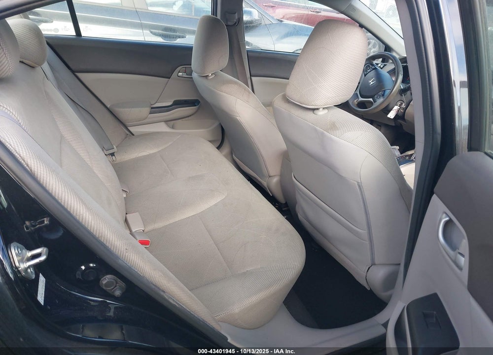 2012 HONDA CIVIC LX VIN: 2HGFB2F57CH307556