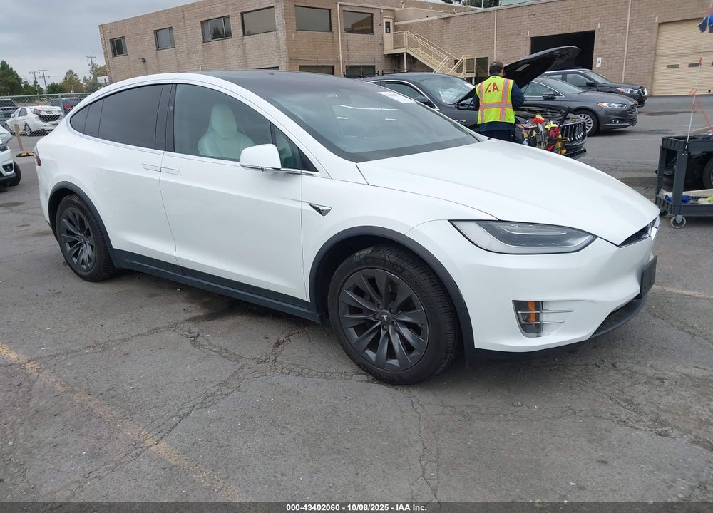 2017 TESLA MODEL X 100D/75D/90D VIN: 5YJXCBE22HF076523