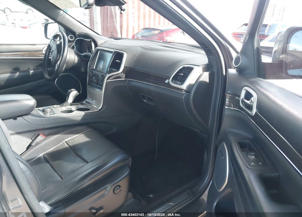 2016 JEEP GRAND CHEROKEE VIN: 1C4RJFCM3GC395547