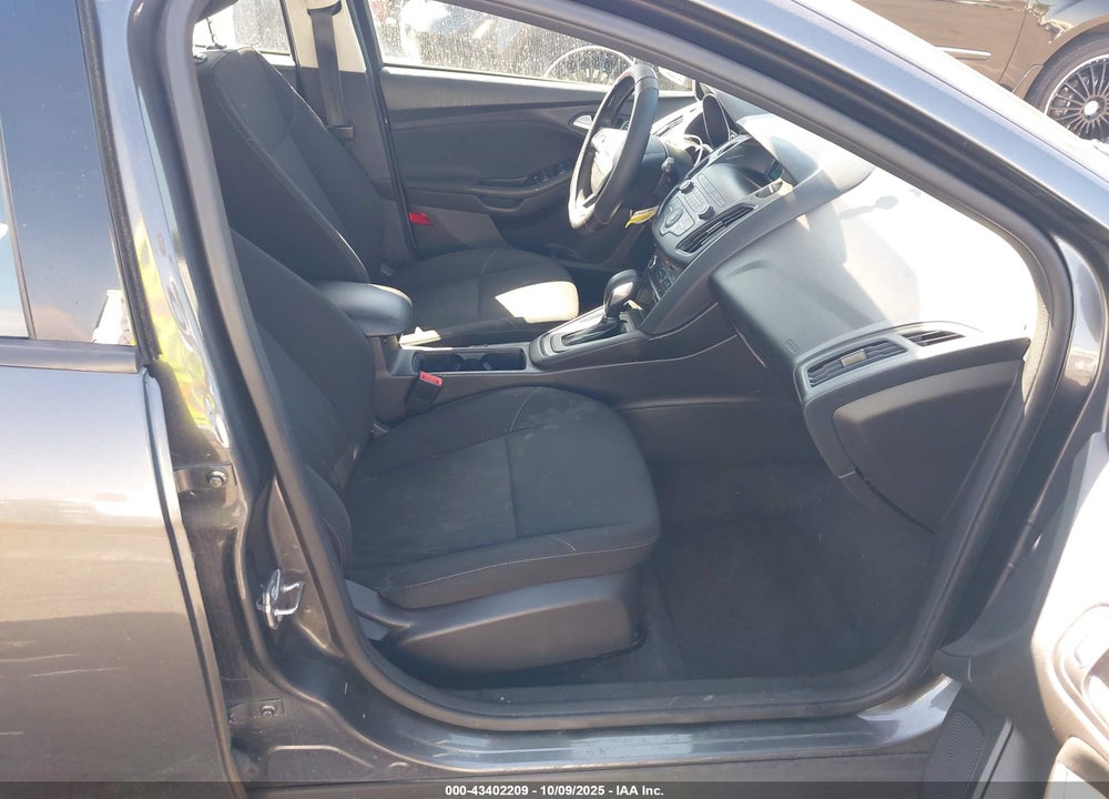2018 FORD FOCUS SE VIN: 1FADP3K26JL218138
