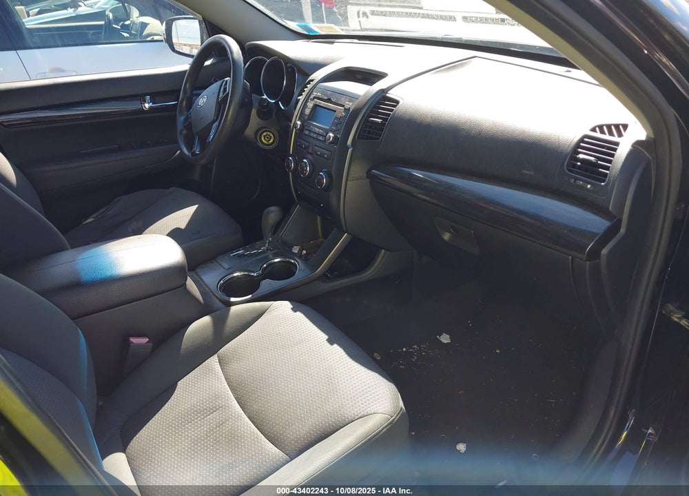 2012 KIA SORENTO VIN: 5XYKT3A69CG280178