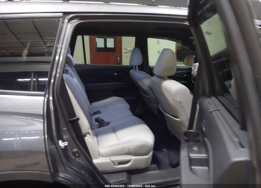 2021 HONDA PASSPORT AWD EX-L VIN: 5FNYF8H50MB032907