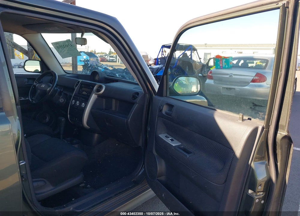 2006 SCION XB VIN: JTLKT324964045820