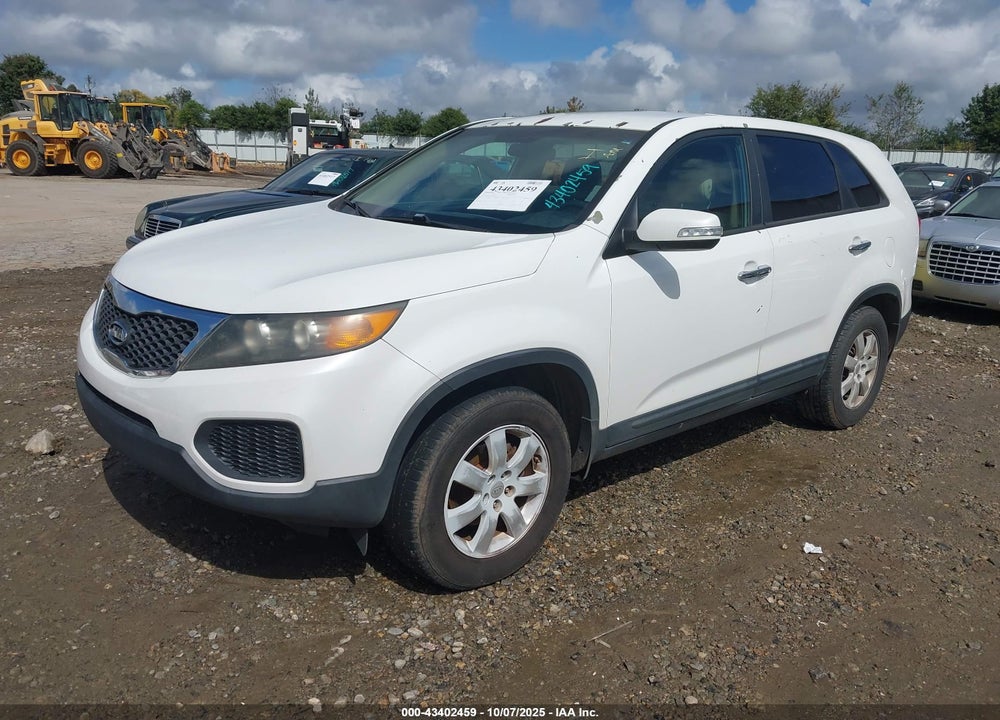 2011 KIA SORENTO VIN: 5XYKT3A15BG068252
