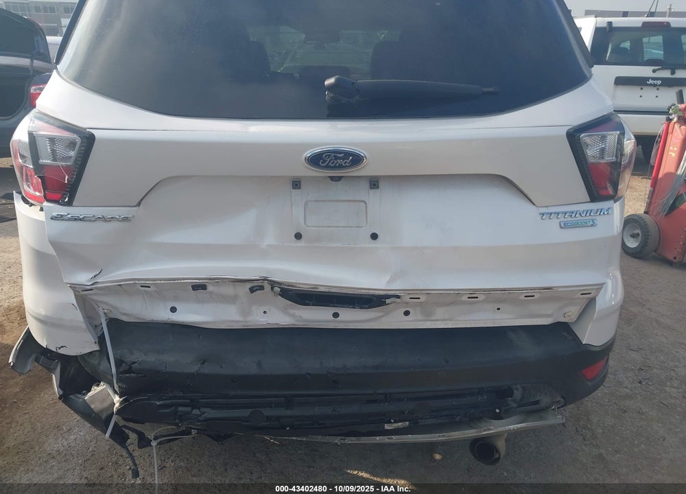 2018 FORD ESCAPE VIN: 1FMCU0J96JUD36353