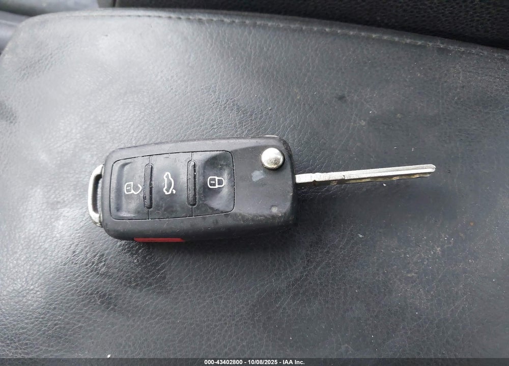 2016 VOLKSWAGEN TIGUAN VIN: WVGBV7AX6GW505249