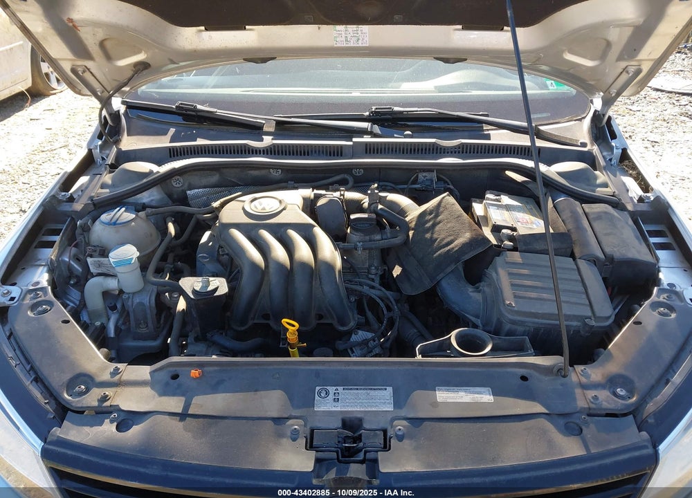 2013 VOLKSWAGEN JETTA VIN: 3VW2K7AJXDM259131
