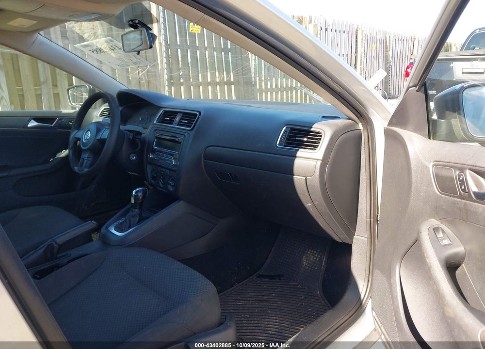 2013 VOLKSWAGEN JETTA VIN: 3VW2K7AJXDM259131