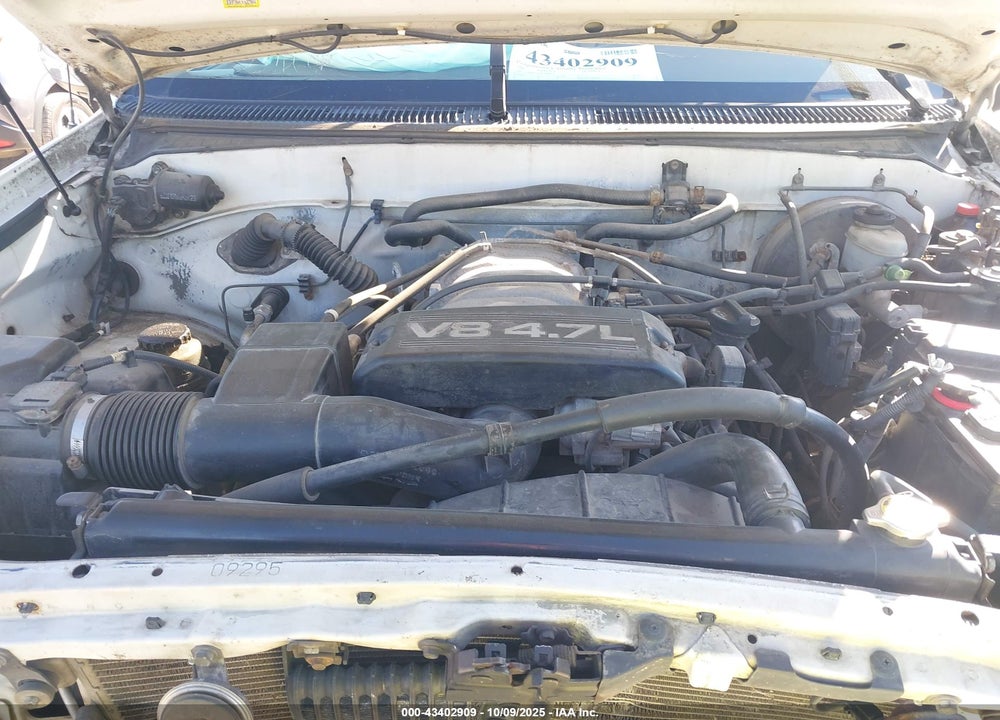 2000 TOYOTA TUNDRA SR5 V8 VIN: 5TBBT4418YS085262