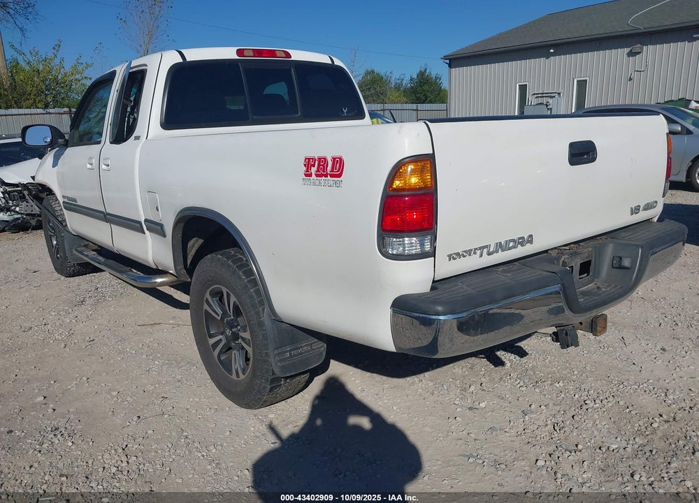 2000 TOYOTA TUNDRA SR5 V8 VIN: 5TBBT4418YS085262