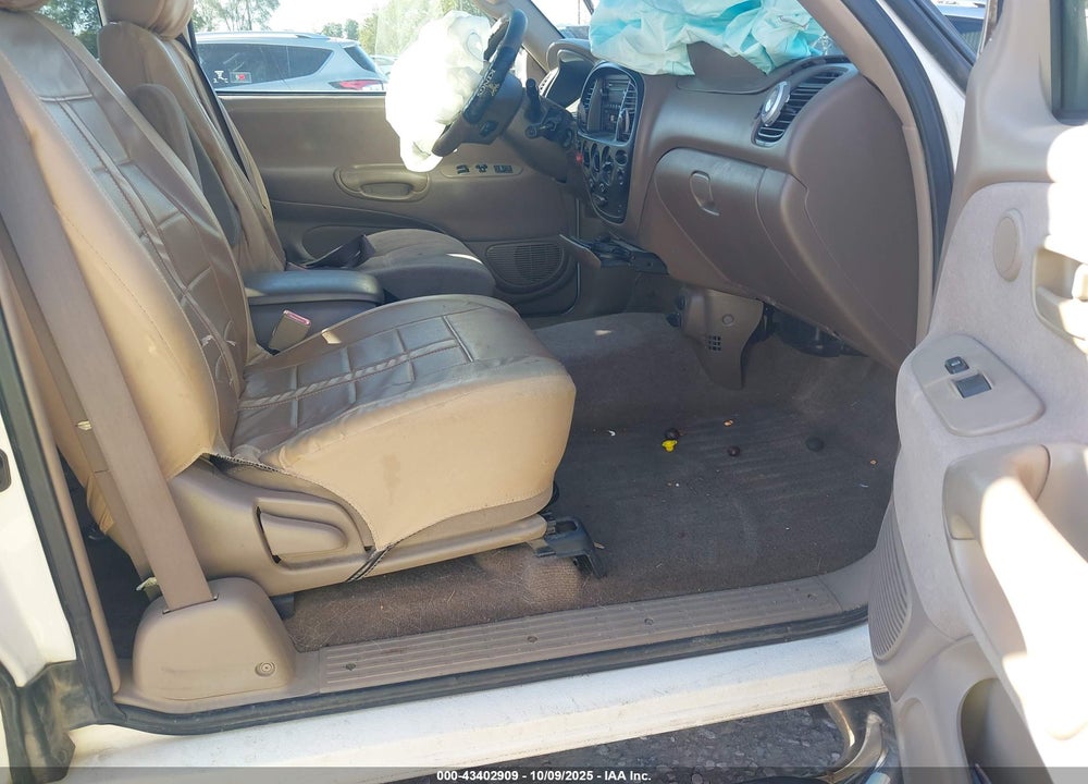 2000 TOYOTA TUNDRA SR5 V8 VIN: 5TBBT4418YS085262