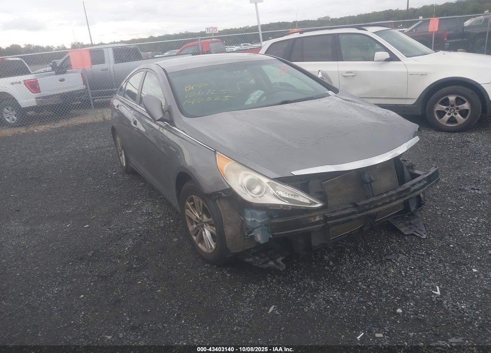 2013 HYUNDAI SONATA GLS VIN: 5NPEB4AC7DH761004