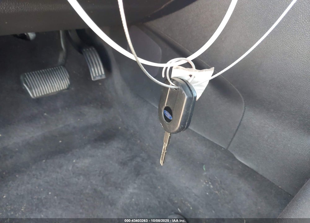 2016 FORD FOCUS SE VIN: 1FADP3K21GL221814