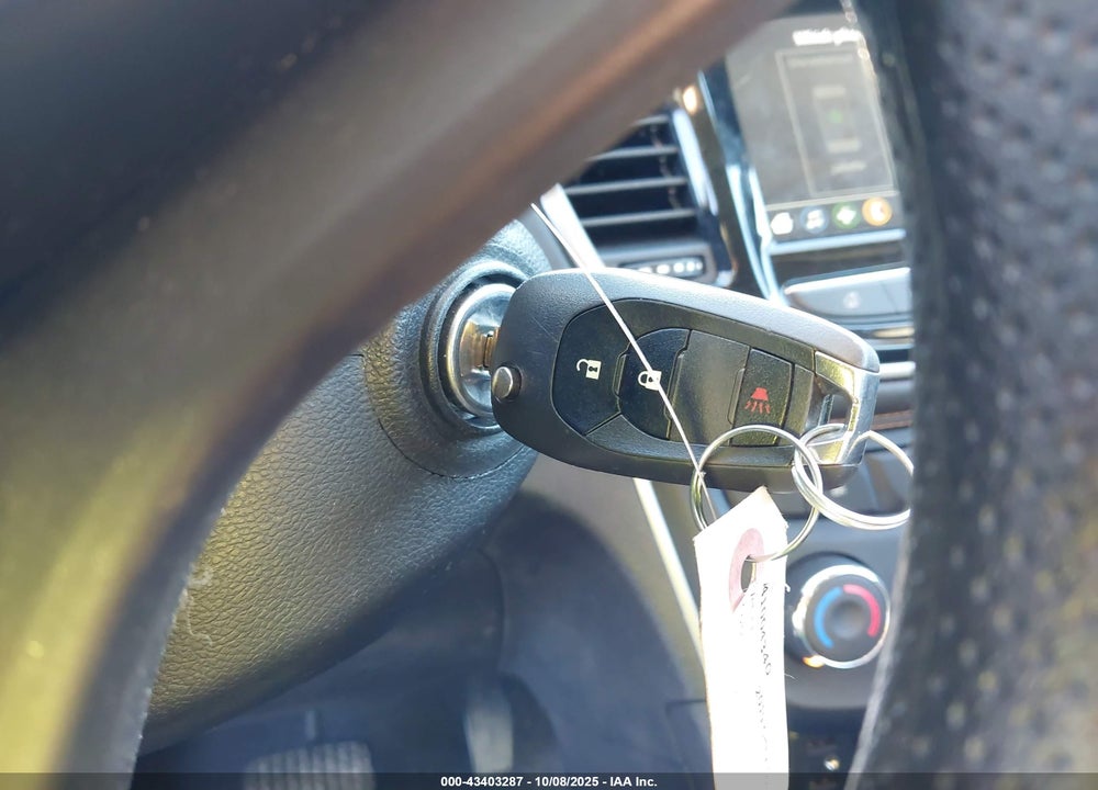 2019 CHEVROLET TRAX VIN: 3GNCJNSB0KL253726