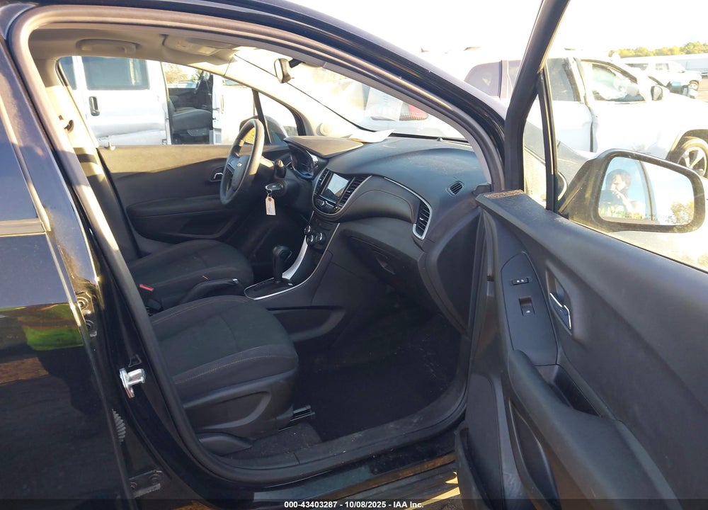 2019 CHEVROLET TRAX VIN: 3GNCJNSB0KL253726