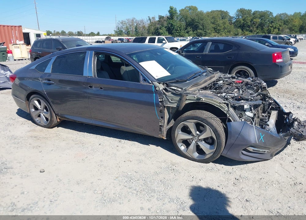 2018 HONDA ACCORD TOURING VIN: 1HGCV1F92JA072843