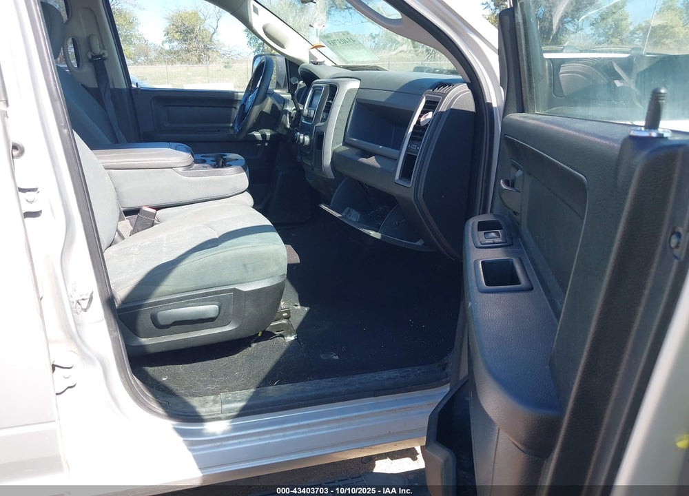 2014 RAM 1500 EXPRESS VIN: 1C6RR7FT2ES177823