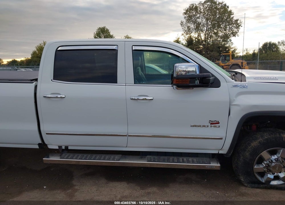 2017 GMC SIERRA 3500HD SLT VIN: 1GT42XEY0HF137872