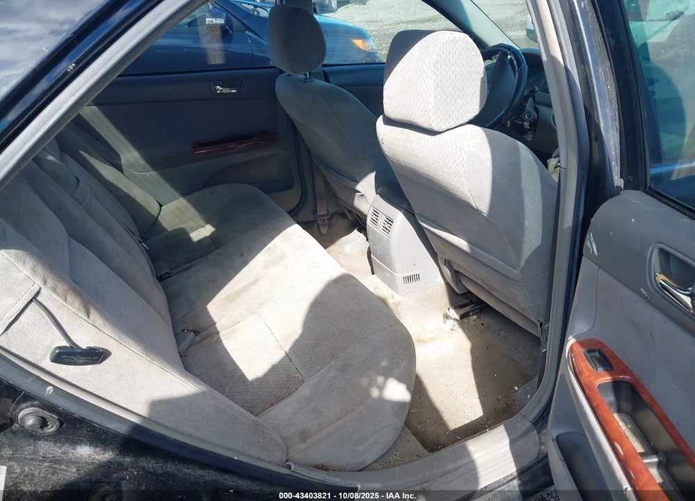 2002 TOYOTA CAMRY XLE VIN: 4T1BE30K92U037522