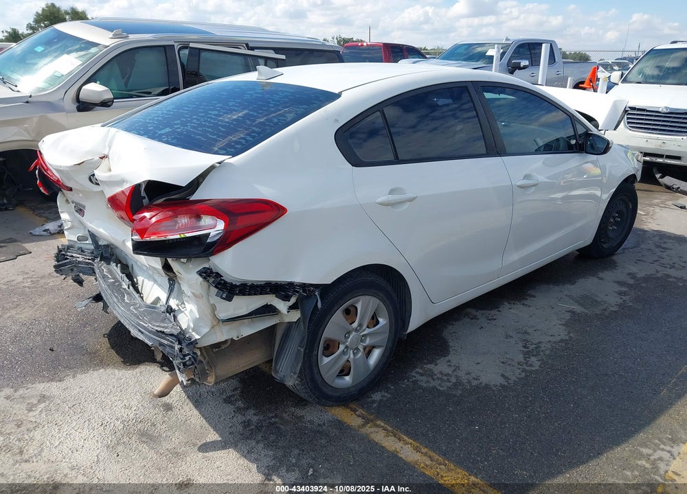 2017 KIA FORTE LX VIN: 3KPFK4A74HE064035
