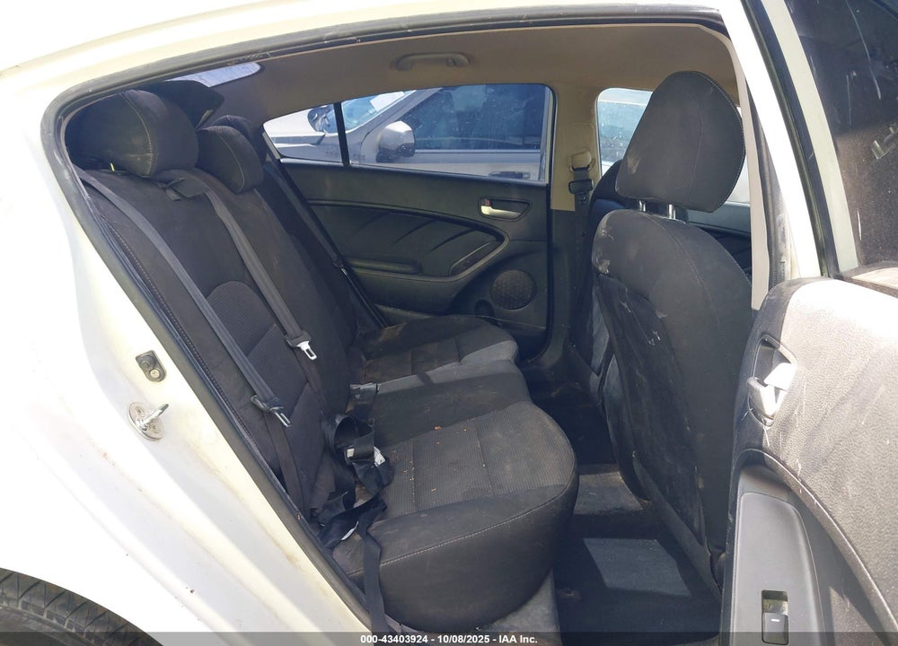 2017 KIA FORTE LX VIN: 3KPFK4A74HE064035
