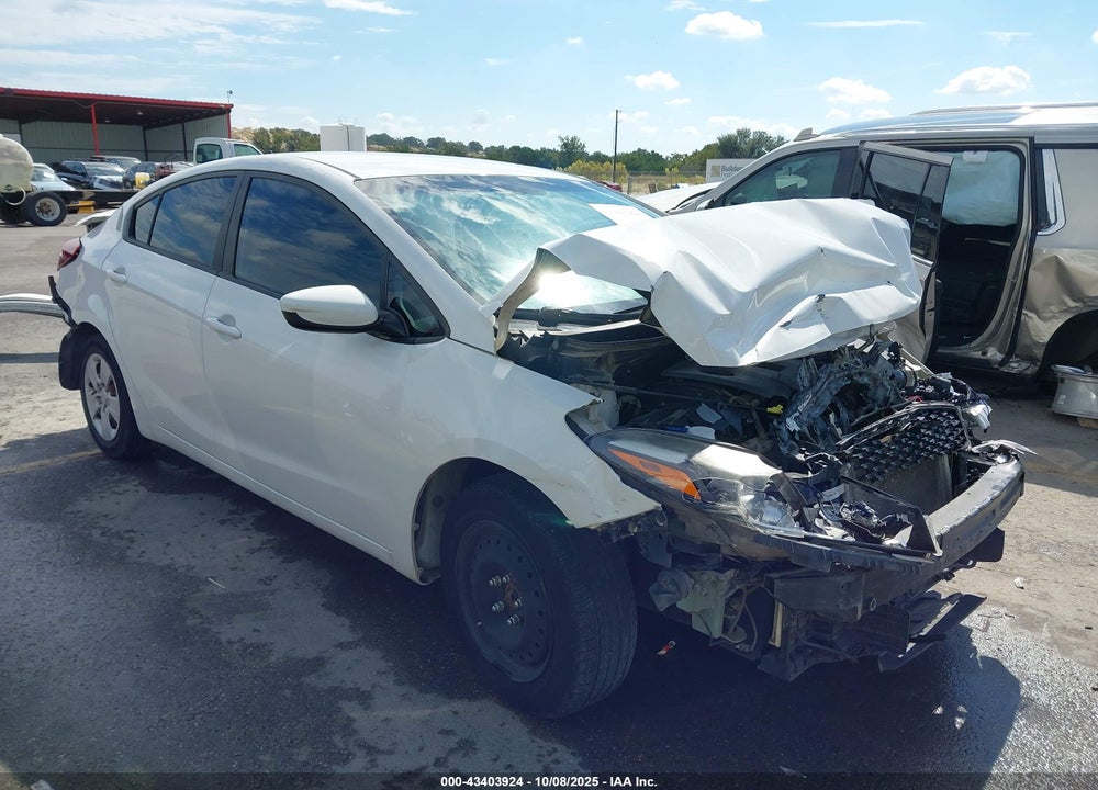 2017 KIA FORTE LX VIN: 3KPFK4A74HE064035