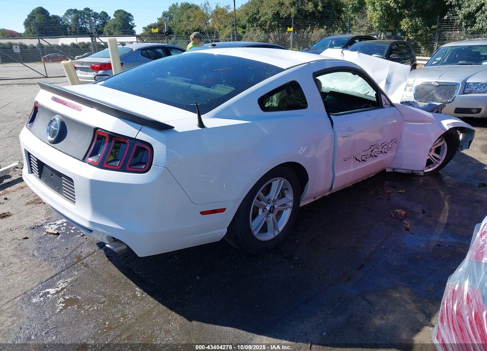 2014 FORD MUSTANG V6 VIN: 1ZVBP8AM2E5251226